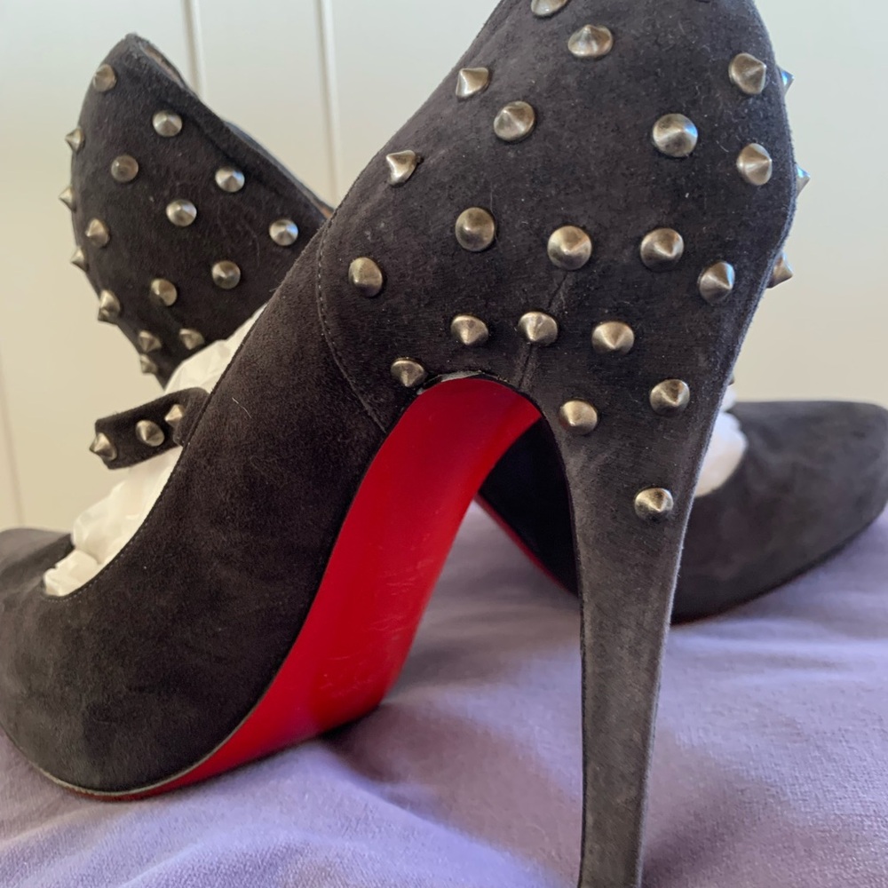 Christian Loubaoutin Taupe Suede with Fun Silver Spikes - Picture 4 of 16